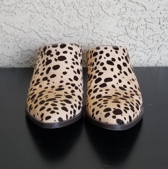 SOLE SOCIETY REAL COW FUR WIDE HEELS/MULES - Picture 2 of 7